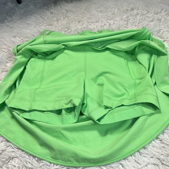 Lululemon Hotty Hot High-Rise Skirt *Long Scream Green Light - Picture 3 of 7